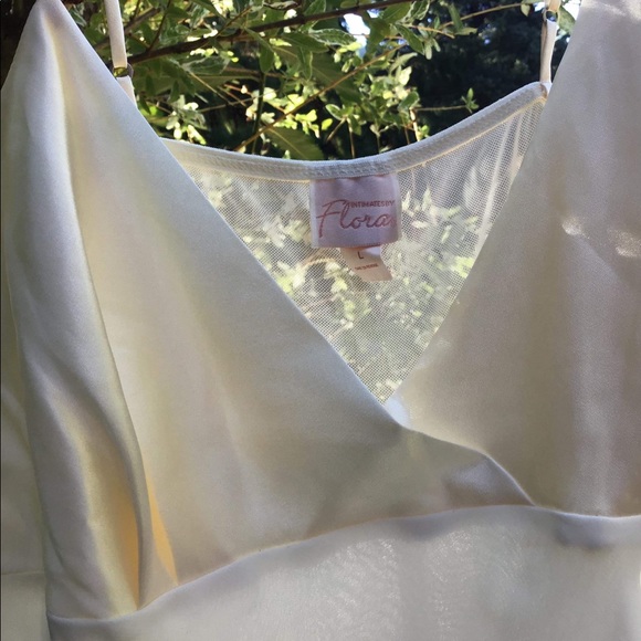 Intimates by Flora tiered Chemise Size Large - Picture 3 of 3